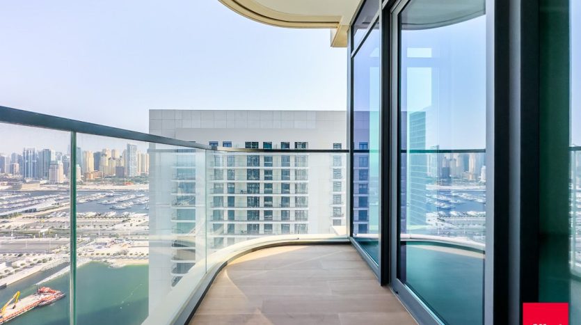 Apartment on Dubai Harbour, Dubai, 2 bedrooms, 100.5 m2 / per year