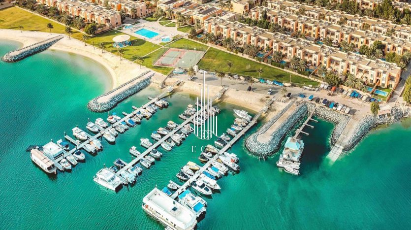 Вилла в Abu Dhabi Gate City, Абу-Даби, 4 спальни, 378.9 м2 / в год