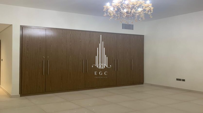 Villa on Yas Island, Abu-Dhabi, 5 bedrooms, 850 m2 / per year