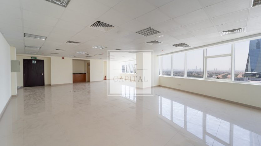 Office on Jumeirah Lake Towers, Dubai, 129.3 m2 / per year