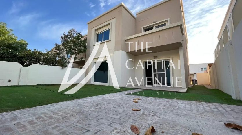 Villa on Al Reef, Abu-Dhabi, 5 bedrooms, 244 m2 / per year