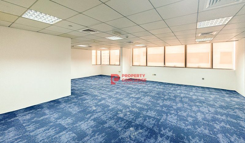 Office on Dubai Investment Park, Dubai, 89 m2 / per month
