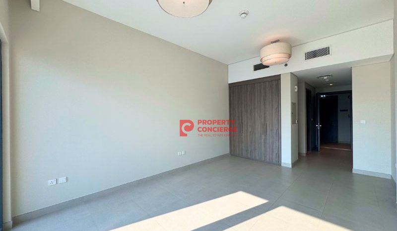 Apartment on Business Bay, Dubai, 45 m2 / per month