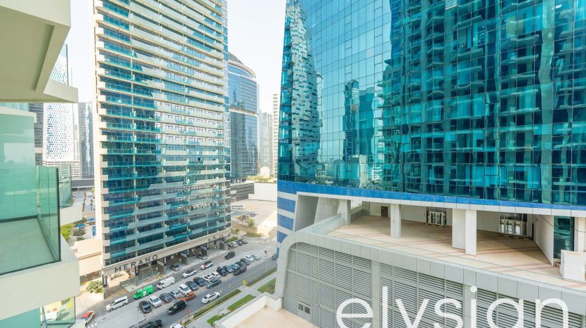 Apartment on Business Bay, Dubai, 2 bedrooms, 109 m2 / per year