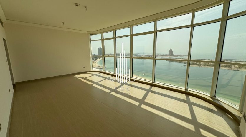 Квартира в Corniche Road, Абу-Даби, 5 спален, 371.6 м2 / в год