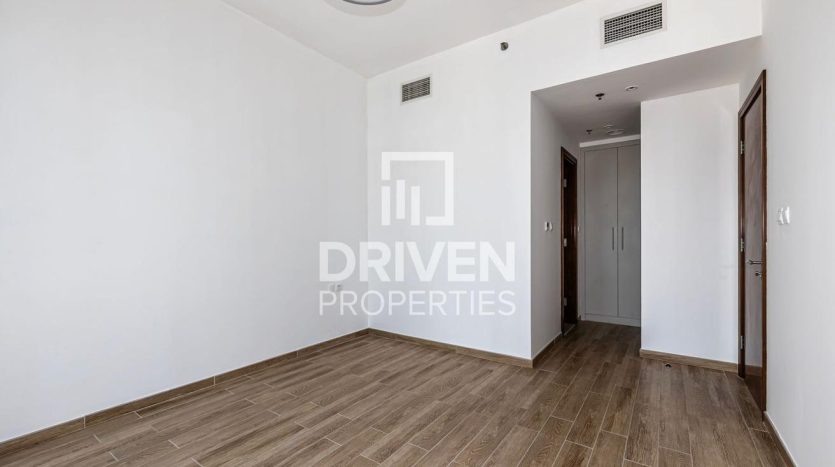 Apartment on Business Bay, Dubai, 1 bedroom, 81 m2 / per year
