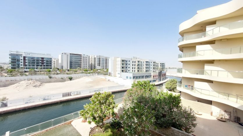 Apartment on Al Raha Beach, Abu-Dhabi, 2 bedrooms, 185 m2 / per month