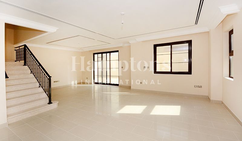 Вилла в Arabian Ranches 2, Дубай, 4 спальни, 405 м2 / в год