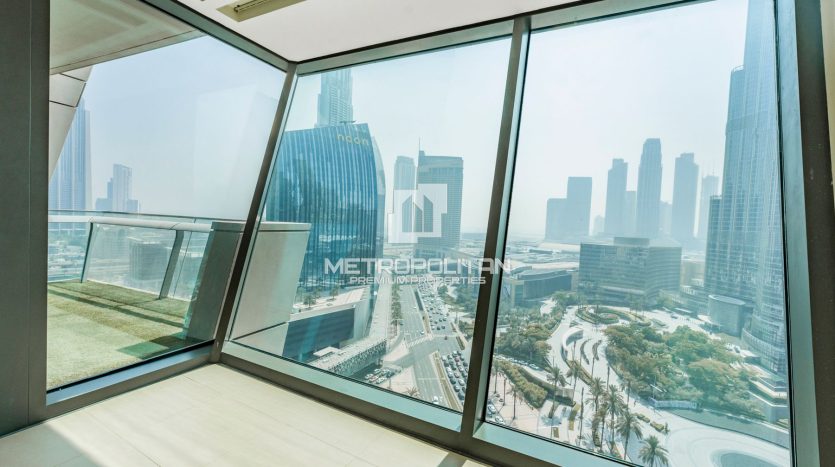 Apartment on Downtown Burj Dubai, 3 bedrooms, 180 m2 / per year