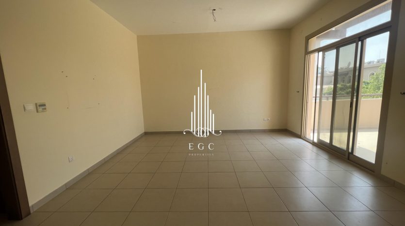Villa on Khalifa City, Abu-Dhabi, 5 bedrooms, 520 m2 / per year