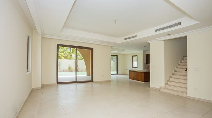 Villa on Arabian Ranches 2, Dubai, 4 bedrooms, 333 m2 / per year