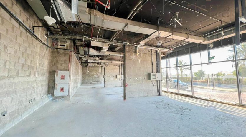 Shop on Jumeirah Village Triangle, Dubai, 269.4 m2 / per year