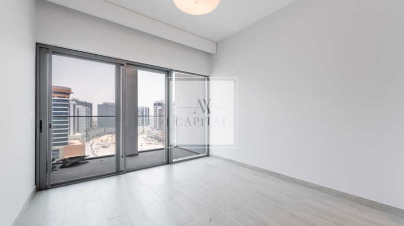 Apartment on Business Bay, Dubai, 2 bedrooms, 124.4 m2 / per year