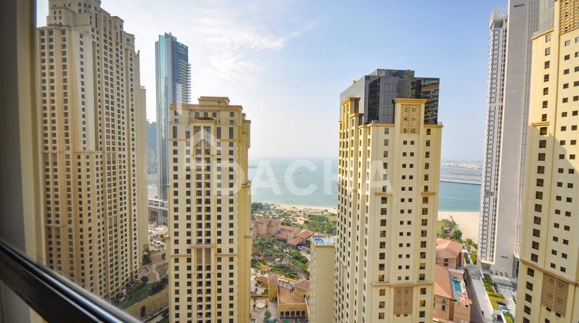 Apartment on Jumeirah Beach Residence, Dubai, 3 bedrooms, 174.8 m2 / per year