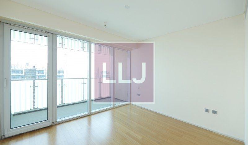 Apartment on Al Raha Beach, Abu-Dhabi, 2 bedrooms, 125.4 m2 / per year