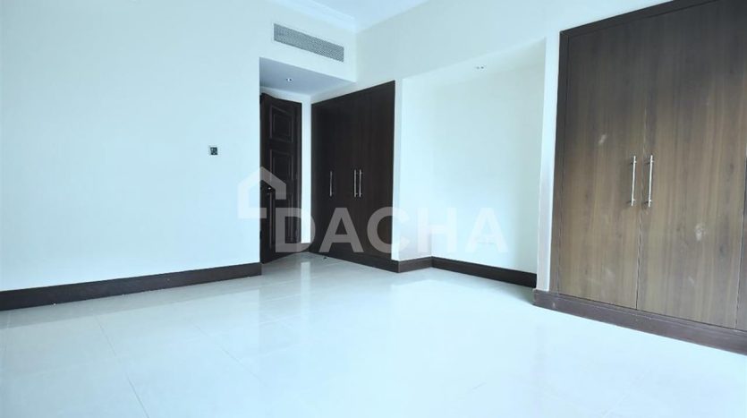 Квартира в Пальма Джумейра, Дубай, 2 спальни, 241.9 м2 / в год