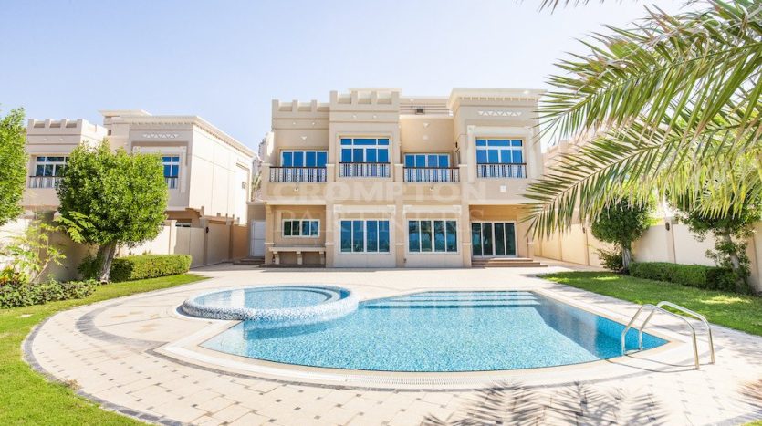 Вилла в Marina Village, Абу-Даби, 4 спальни, 562.1 м2 / в год