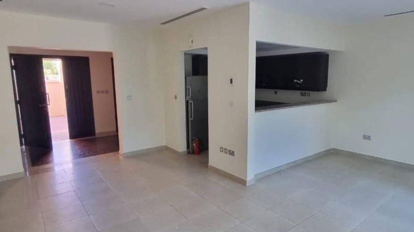 Townhouse on Jumeirah Village Triangle, Dubai, 1 bedroom, 180 m2 / per year