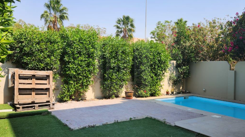 Вилла в Al Reef, Абу-Даби, 5 спален, 348.4 м2 / в год