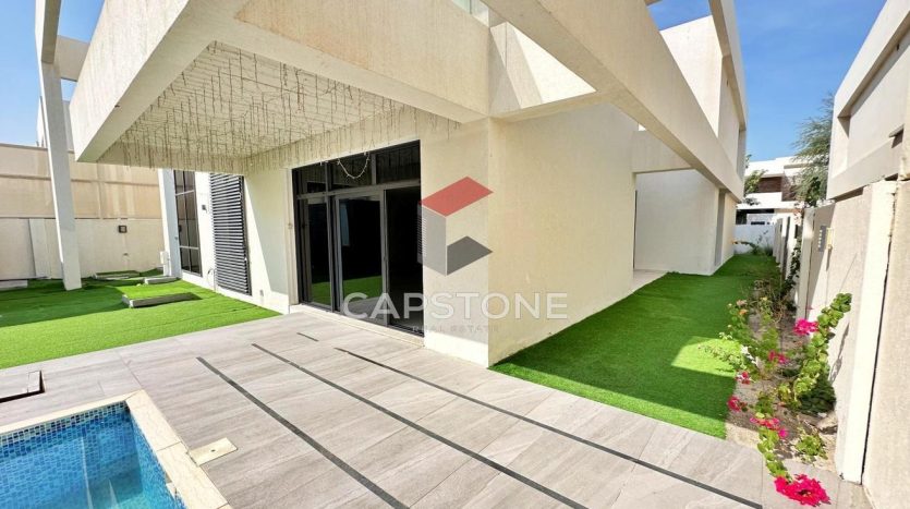 Villa on Yas Island, Abu-Dhabi, 5 bedrooms, 682 m2 / per year