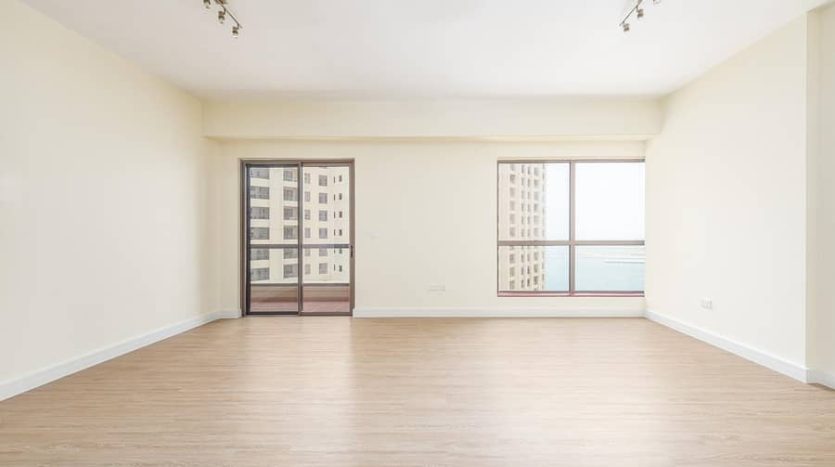Apartment on Jumeirah Beach Residence, Dubai, 2 bedrooms, 131 m2 / per year