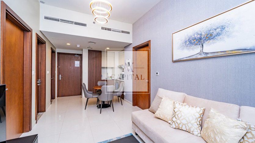 Apartment on Business Bay, Dubai, 2 bedrooms, 84.8 m2 / per year
