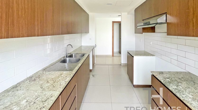Townhouse on Moudon, Dubai, 3 bedrooms, 188 m2 / per year