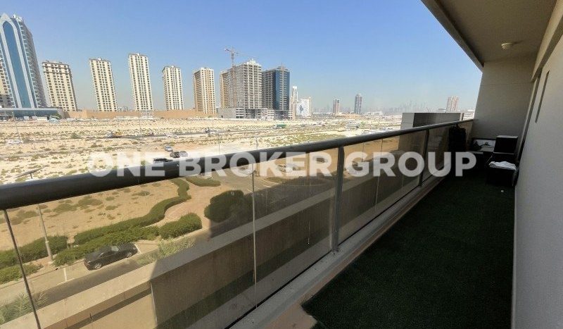 Apartment on Dubai Sports City, Dubai, 2 bedrooms, 113.7 m2  | Foto 1