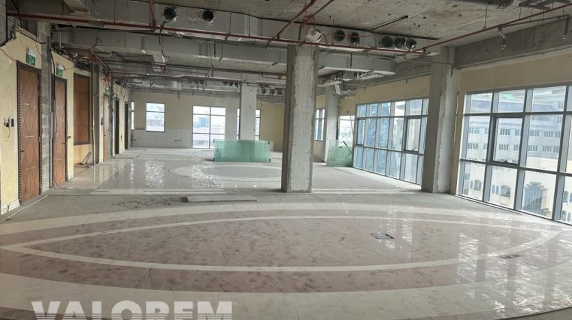 Office on Deira, Dubai, 341.2 m2 / per year