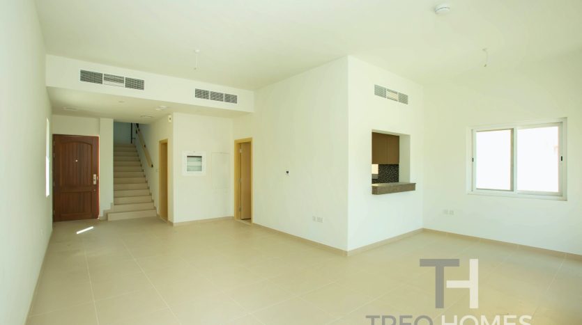 Вилла в Dubai Land, 3 спальни, 204 м2 / в год