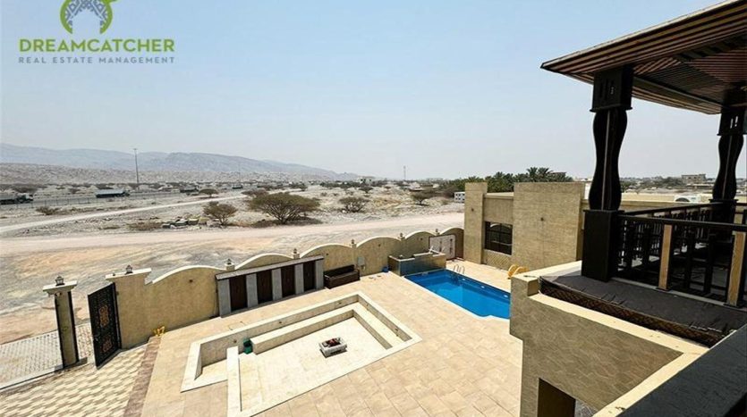 Вилла в Shamal Julphar, Рас-эль-Хайме, 4 спальни, 371.6 м2 / в год