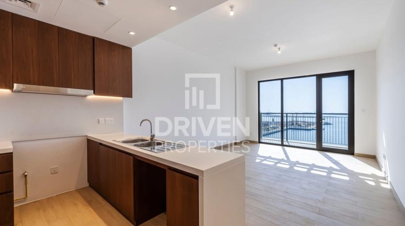 Apartment on Jumeirah, Dubai, 2 bedrooms, 122 m2 / per year