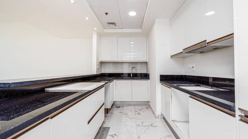 Apartment on Business Bay, Dubai, 3 bedrooms, 184 m2 / per year