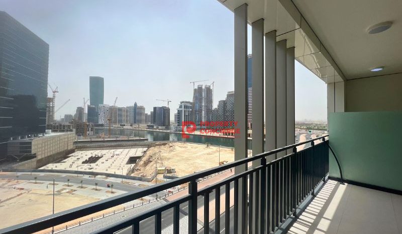 Apartment on Business Bay, Dubai, 1 bedroom, 44 m2 / per month