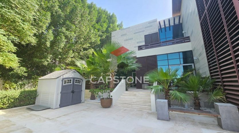 Villa on Al Maqtaa, Abu-Dhabi, 5 bedrooms, 1254 m2 / per year