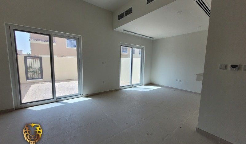 Townhouse on Dubai Land, Dubai, 3 bedrooms, 180.51 m2  | Foto 2