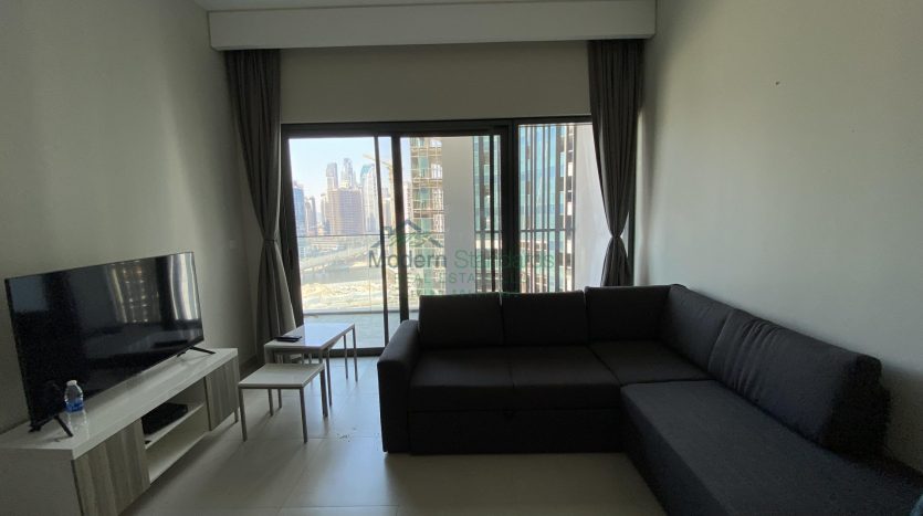 Apartment on Business Bay, Dubai, 1 bedroom, 948 m2 / per month