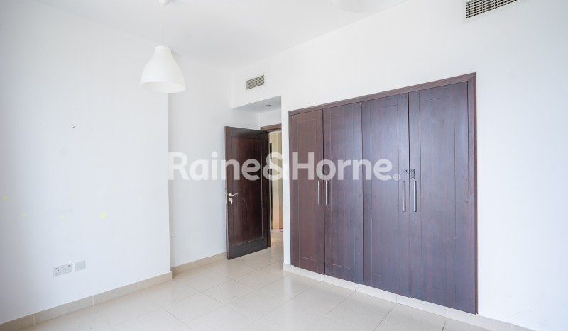 Квартира в The Views, Дубай, 1 спальня, 63 м2 / в год