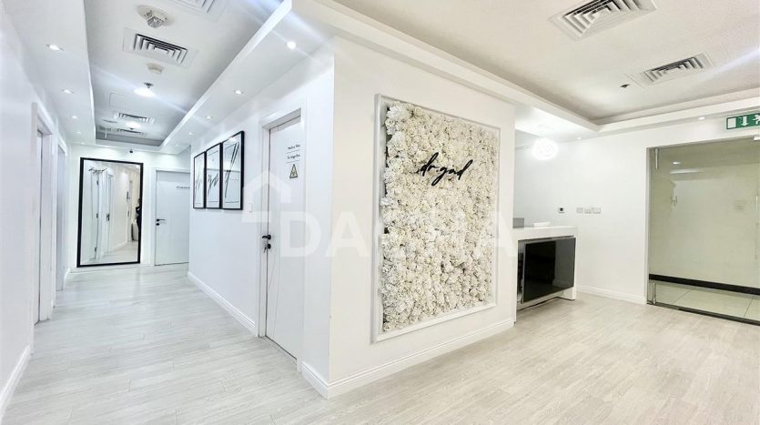 Office on Business Bay, Dubai, 124.4 m2  | Foto 1