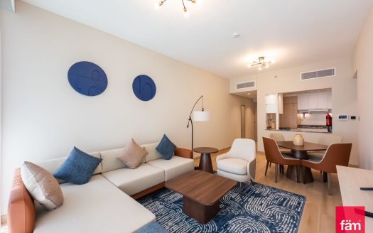 Apartment on Business Bay, Dubai, 1 bedroom, 77.7 m2 / per year