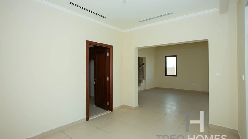 Вилла в Arabian Ranches 2, Дубай, 5 спален, 357 м2 / в год