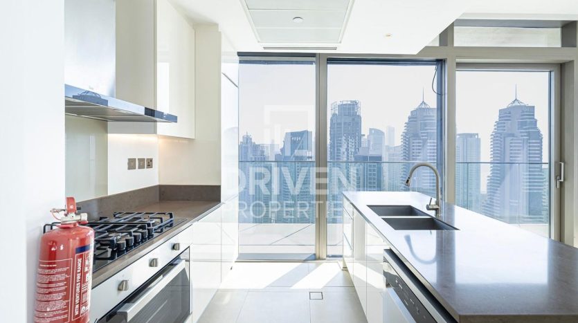 Apartment on Dubai Marina, 2 bedrooms, 122 m2 / per year