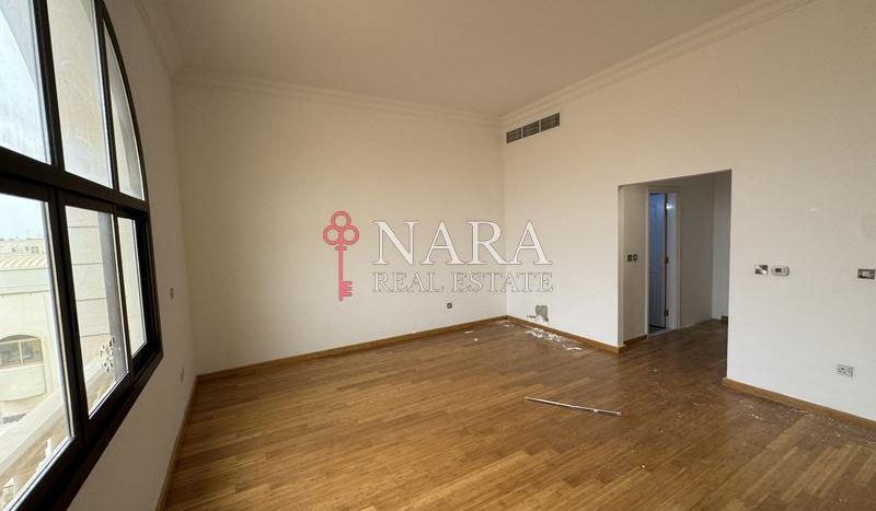 Villa on Al Mushrif, Abu-Dhabi, 6 bedrooms, 464.5 m2 / per year