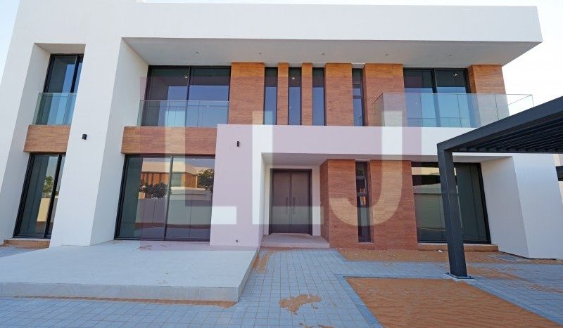 Villa on Saadiyat Island, Abu-Dhabi, 5 bedrooms, 685.6 m2 / per year