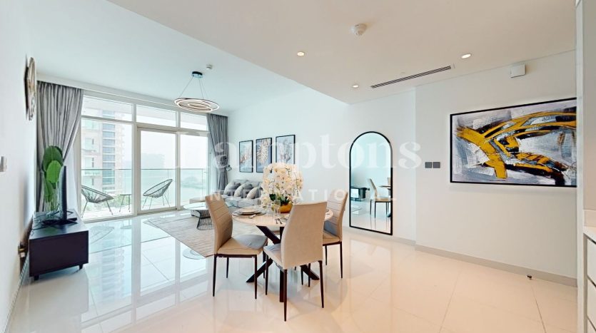 Apartment on Dubai Harbour, Dubai, 1 bedroom, 68.1 m2 / per year