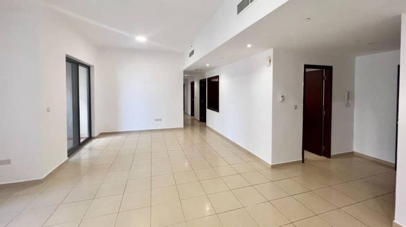 Apartment on Jumeirah Beach Residence, Dubai, 2 bedrooms, 133 m2 / per year