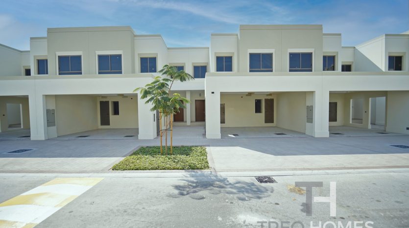 Townhouse on Town Square, Dubai, 3 bedrooms, 191 m2 / per year