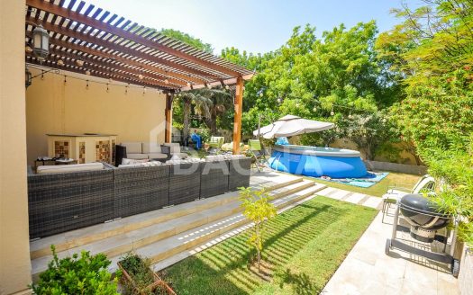 Villa on Meadows, Dubai, 4 bedrooms, 334.4 m2 / per year