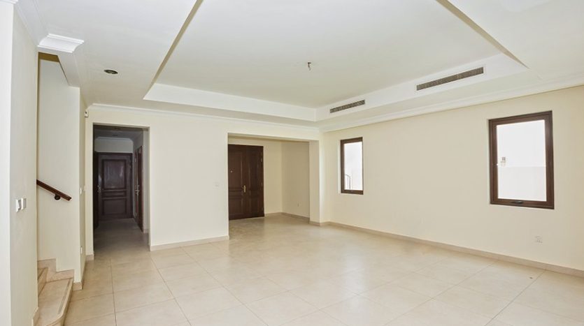 Villa on Arabian Ranches 2, Dubai, 4 bedrooms, 333 m2 / per year