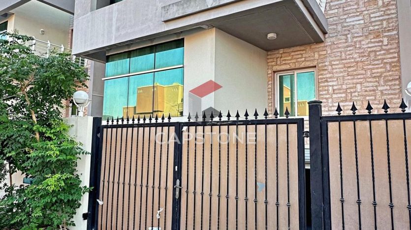 Вилла в Al Nahyan, Абу-Даби, 6 спален, 547 м2 / в год
